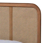 Cama de plataforma de nogal y fresno marrón de mediados de siglo con cabecero de ratán tejido – Matrimonial / Queen / King
