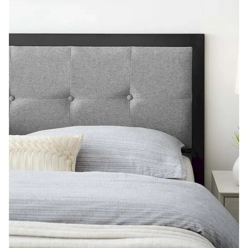 Cabecero king size de tela gris claro con botones capitoné, 1 persona