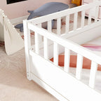 Cama con estructura de pino blanco/gris y barandilla de seguridad – 1 persona (matrimonial/individual)