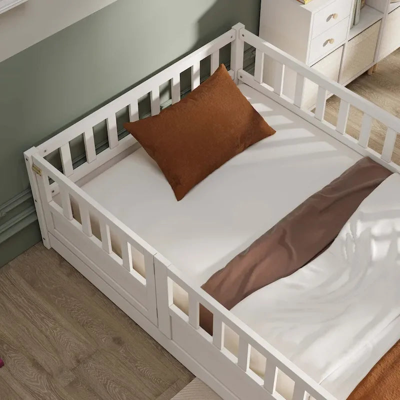 Cama con estructura de pino blanco/gris y barandilla de seguridad – 1 persona (matrimonial/individual)