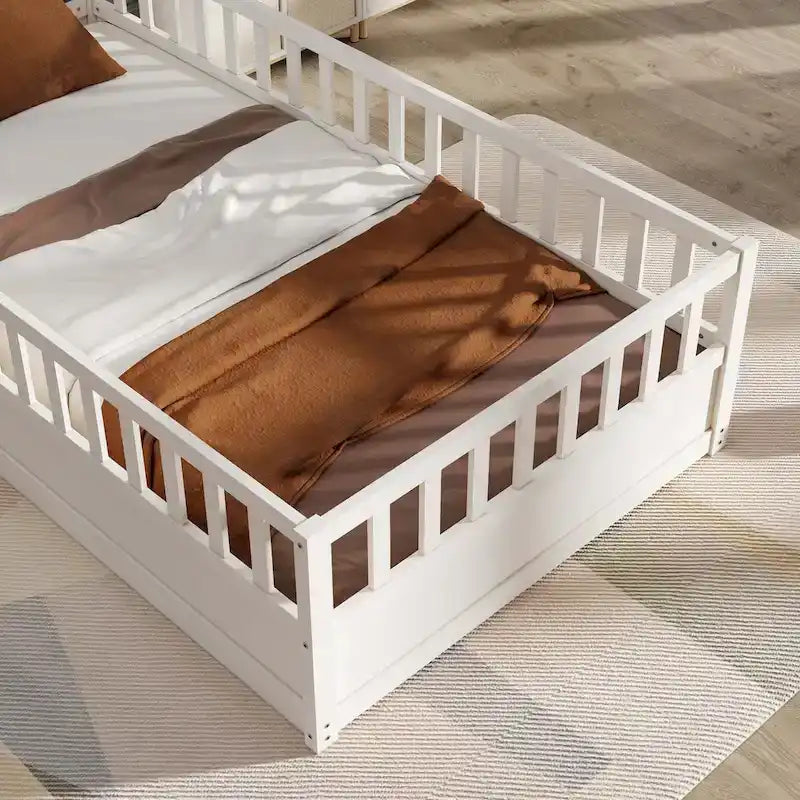 Cama con estructura de pino blanco/gris y barandilla de seguridad – 1 persona (matrimonial/individual)