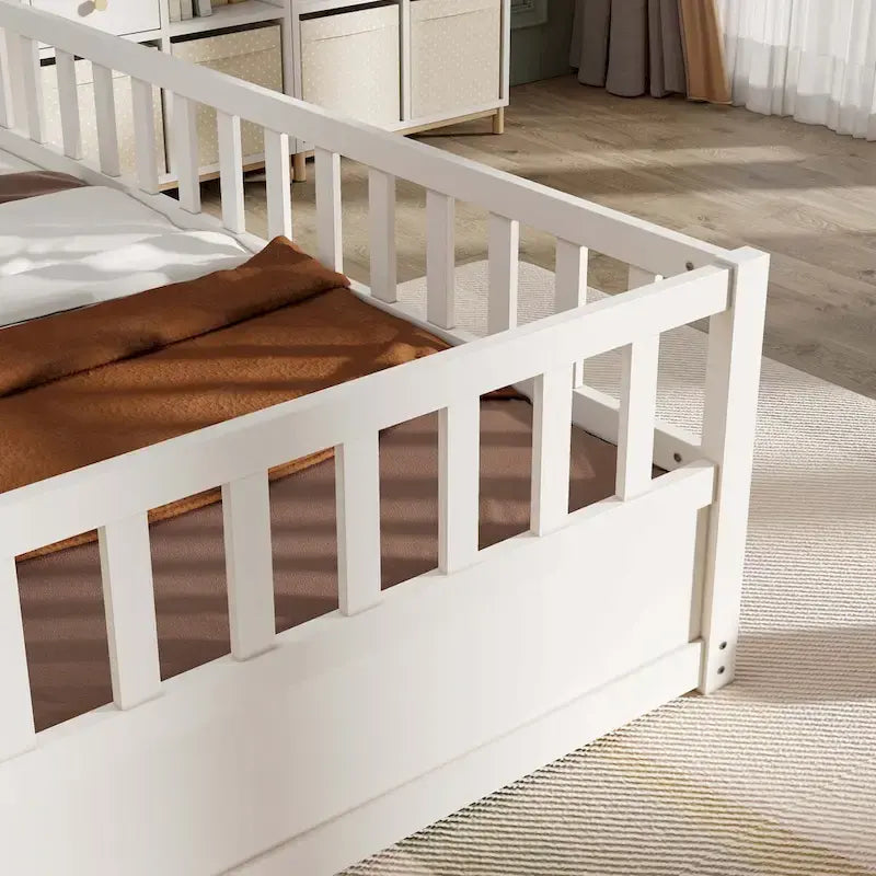 Cama con estructura de pino blanco/gris y barandilla de seguridad – 1 persona (matrimonial/individual)