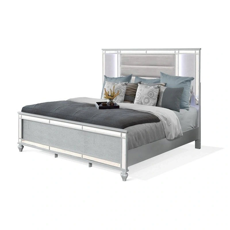 Cama King de Terciopelo Plateado con LED y Detalles de Espejo, 2 Personas